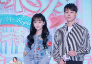 为了吃瓜的他进了娱乐圈